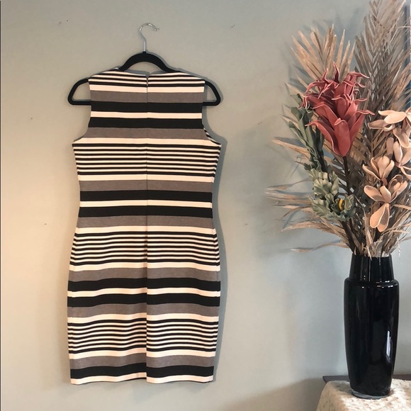 Calvin Klein sleeveless dress - Picture 3 of 5